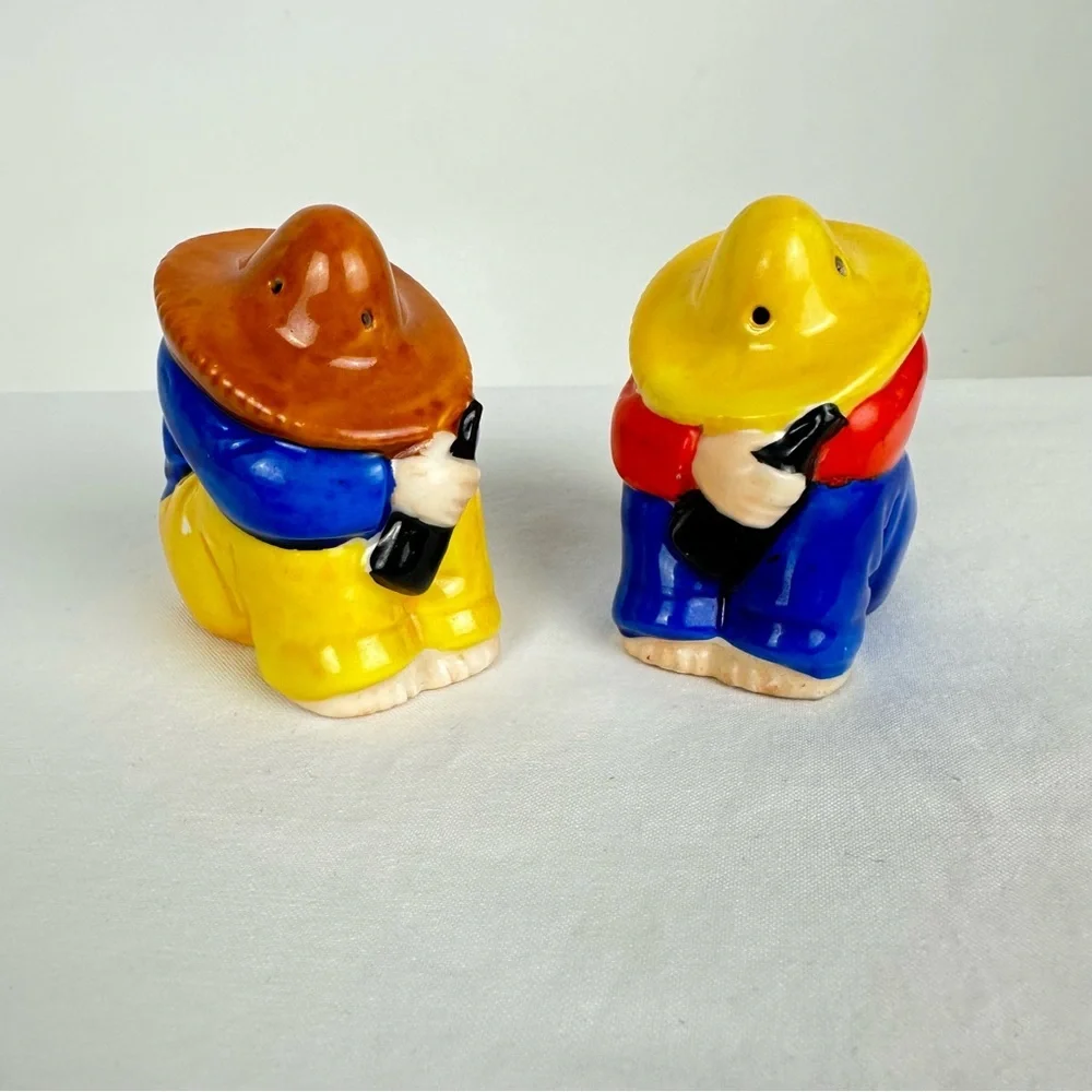 Resting laborers salt & pepper shakers